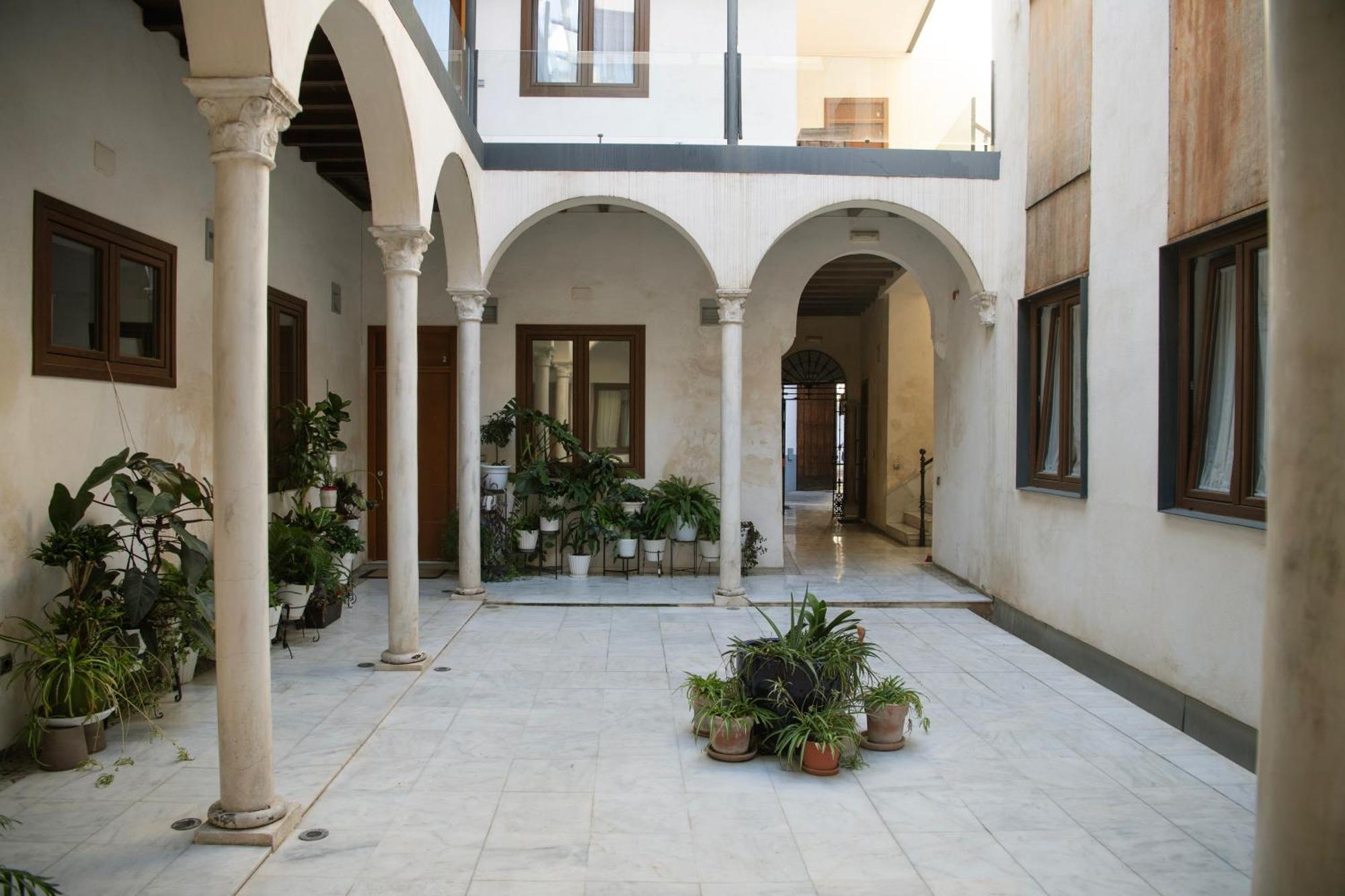 Casa Palacio Bustos Tavera Sevilla Exterior foto